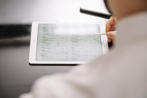 ficha de datos de seguridad en tablet